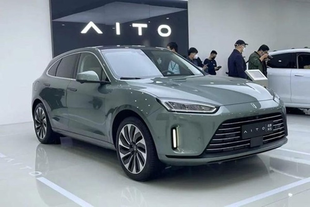AITO là phiên bản chỉnh sửa của Seres SF5 – một dòng SUV thuần điện công bố lần đầu dưới dạng concept vào năm 2018
