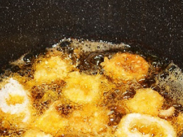 Ẩm thực - Các cách chiên rán cá, thịt, đậu phụ ngoài giòn trong mềm rất ngon, không hề bị bắn dầu