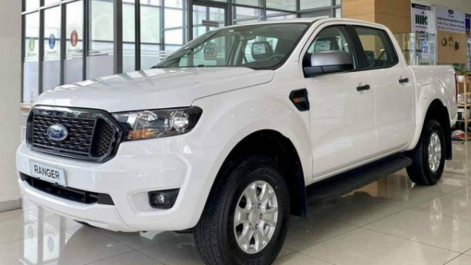 Oto Ranger Cận Tết, nhiều mẫu ô tô đồng loạt tăng giá bán