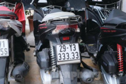 Thế giới xe - Ba chiếc Honda Airblade biển số đẹp rao bán nửa tỷ đồng