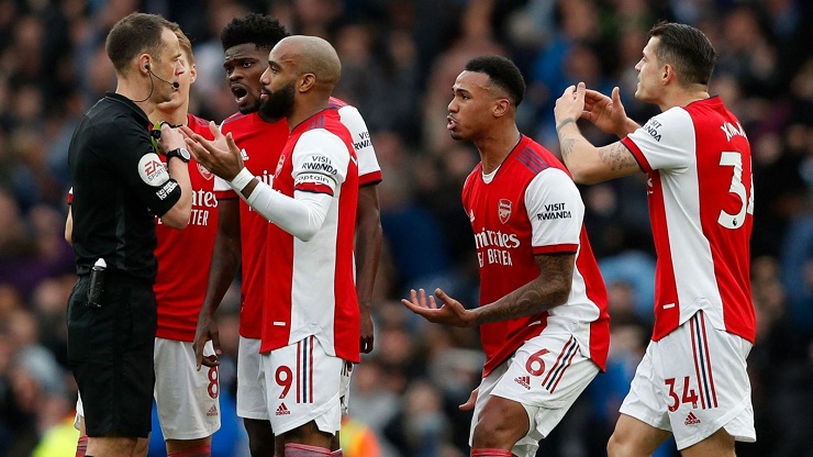 Arsenal chính thức nhận án phạt từ FA