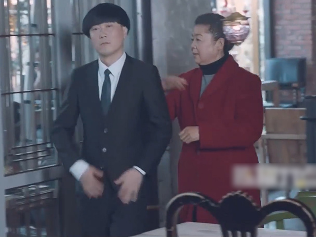 Cười 24H - Đi khám bệnh mà cứ ngỡ là đang đi xem mắt