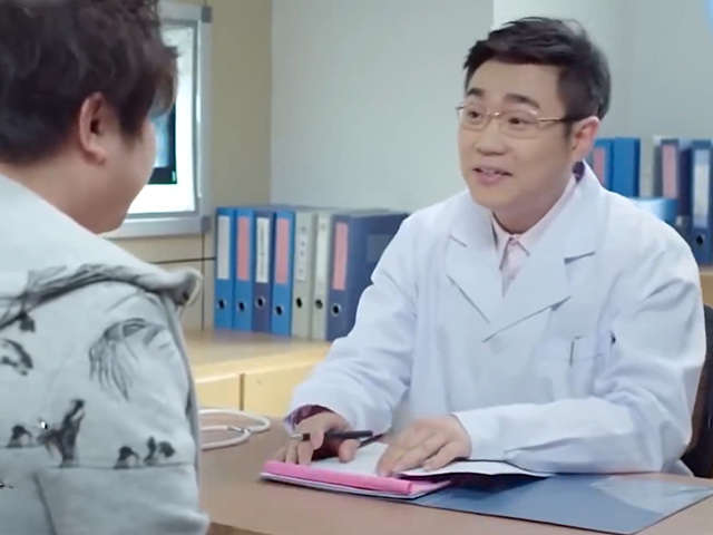 Cười 24H - Bác sĩ nói xấu bệnh nhân nhận phải cái kết hối hận không kịp