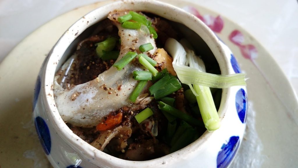 Những món ăn Việt Nam đáng sợ nhất trong mắt du khách, nhiều người phát khóc khi nếm thử - 7