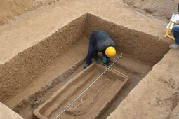 Du lịch - Xây dựng, choáng váng vì 260 ngôi mộ đầy kho báu khắp thửa đất