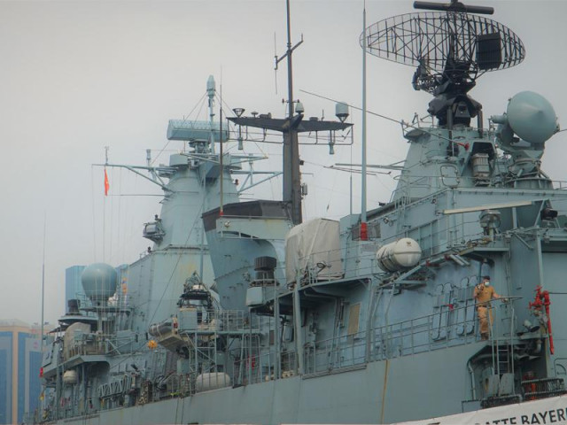 Tin tức trong ngày - Video: Cận cảnh khinh hạm Bayern của Hải quân Đức thăm TP.HCM