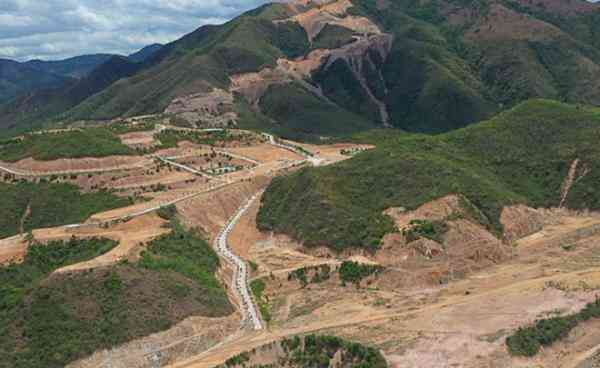 Dự án Khu du lịch sinh thái tâm linh Cửu Long Sơn Tự băm nát núi Chín Khúc.