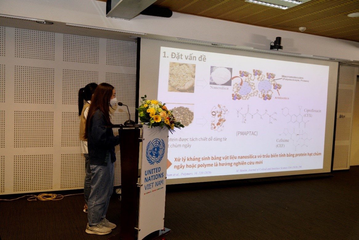 Vòng chung kết cuộc thi "Nâng cao nhận thức về hoá học xanh trong sinh viên" - 4