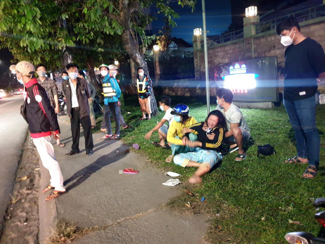 Người vợ ngất lịm khi đến hiện trường