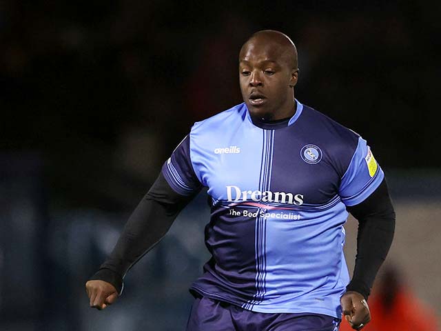 Akinfenwa được mệnh danh là “Quái thú”