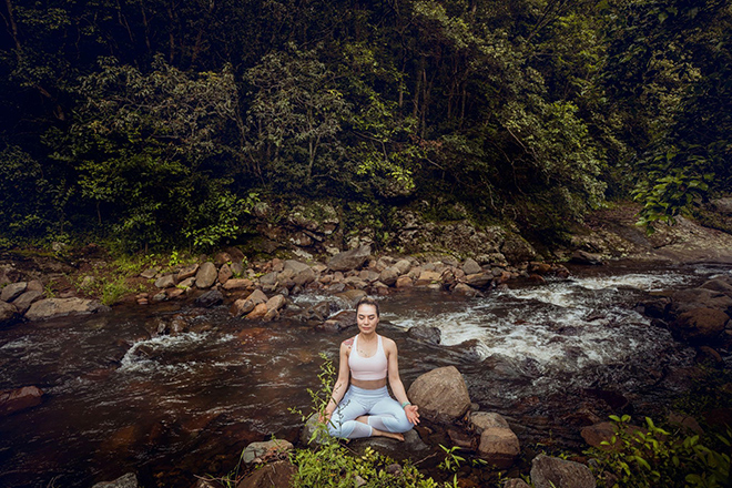 Khâm phục nỗ lực tìm lại sức khỏe tinh thần của HLV Yoga Cathy Pham - 4