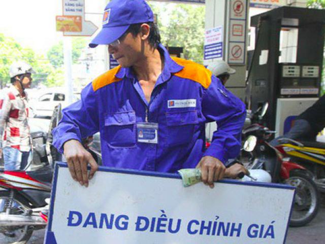 Thị trường - Tiêu dùng - Giá xăng dầu tại Việt Nam lại đồng loạt tăng từ 15h chiều nay 11/1