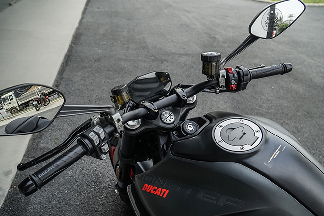 Chi tiết xe mô tô Ducati Monster 937 hoàn toàn mới tại Việt Nam - 5