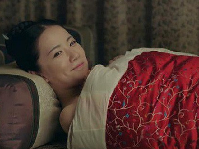 Bạn trẻ - Cuộc sống - 3 tuyệt chiêu phòng the học từ mỹ nhân xưa, các chị em khiến chồng "điêu đứng" không thể nghĩ đến ai khác ngoài vợ