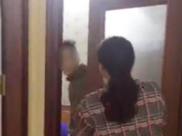 Bạn trẻ - Cuộc sống - Bám theo chồng đến căn hộ của bạn anh ta người vợ sững sờ khi biết được chân dung người bên trong