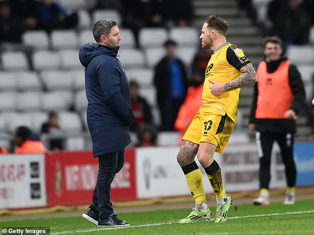 Bóng đá - Maguire lập hat-trick vào lưới đội bóng cũ, ăn mừng khiêu khích "kẻ thù"
