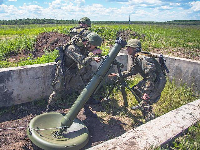 Media - Xem sức mạnh đầy uy lực súng cối hạng nặng 2S12