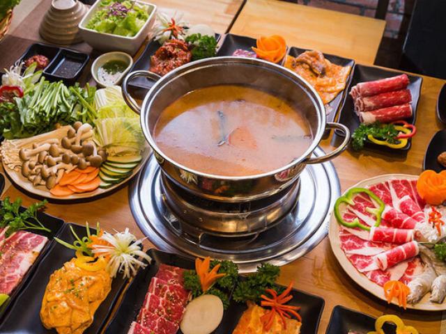 Sức khỏe đời sống - Ngày Tết ăn lẩu vừa ngon vừa vui nhưng cần tránh những điều này kẻo rước bệnh