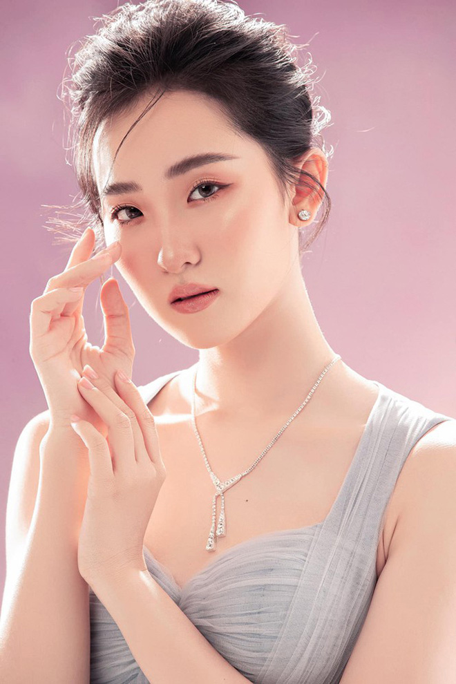 Phan Cẩm Nhi là gương mặt quen thuộc trong các cuộc thi nhan sắc.