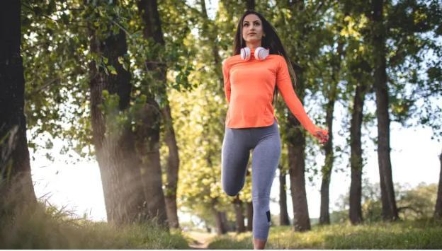 Bài tập Knee Curls.