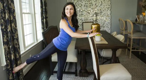 Bài tập mở rộng chân.