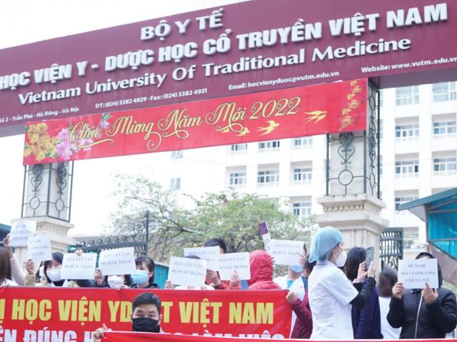 Tin tức trong ngày - Vụ 40 nhân viên y tế "xuống đường" đòi lương: Học viện Y dược học cổ truyền lên tiếng
