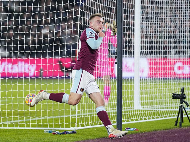 Bóng đá - Video bóng đá West Ham - Norwich: Sức ép nghẹt thở, cú đúp ngôi sao (Vòng 18 Ngoại hạng Anh)