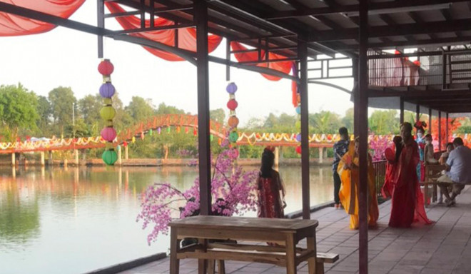 &#34;Cổ Mộc Trấn&#34; vẫn mở cửa đón khách sau quyết định xử phạt - 2