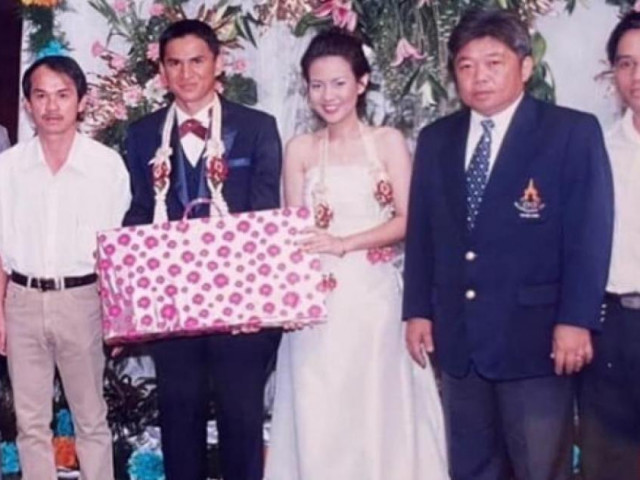 Bóng đá - Đám cưới đặc biệt giúp bầu Đức có siêu tiền đạo khiến cả V-League sợ hãi