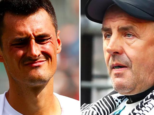 Thể thao - "Ngựa chứng" tennis thua tức tưởi Australian Open 2022 vì sợ...bố đẻ