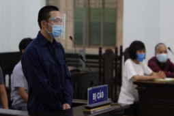Cựu công an đâm chết bí thư phường lãnh án 7 năm tù