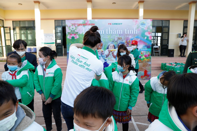 Giữ “ngọn lửa ấm” vùng Điện Biên - 4