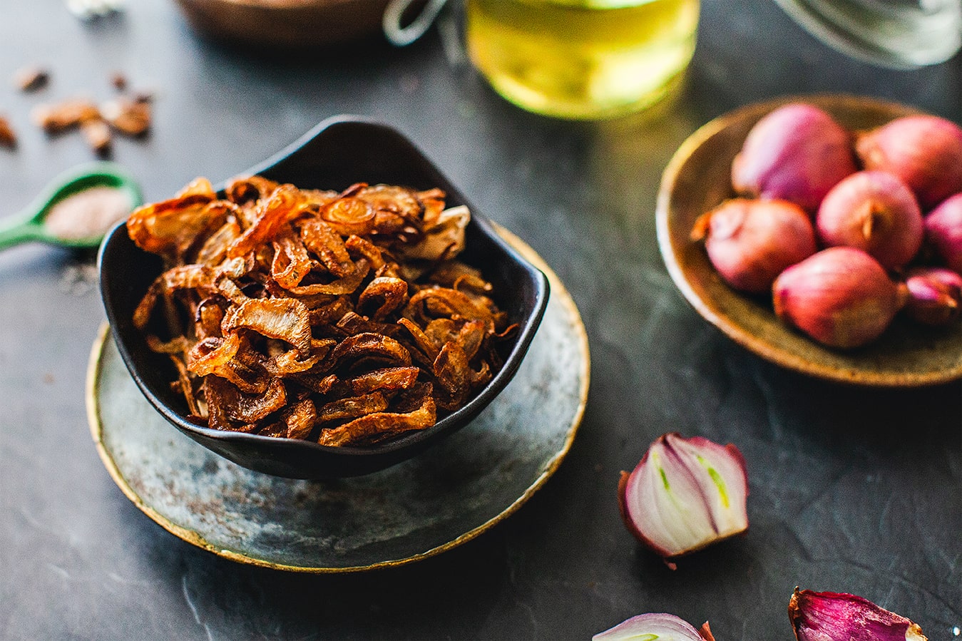 Mẹo làm hành phi để cả tháng vẫn không ỉu, giòn rụm, ăn cùng món gì cũng thấy ngon - 1