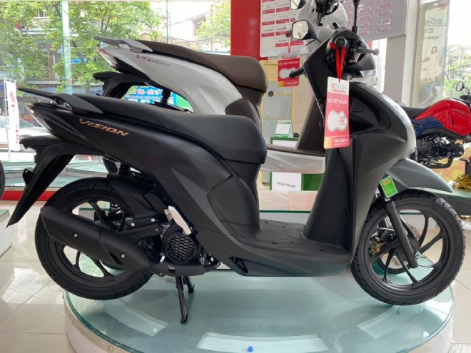 Hình ảnh chiếc xe Honda Vision 2021 được ra mắt tại Anh  Sh Sài Gòn Tin  tức độ xe Sh cập nhật 24h