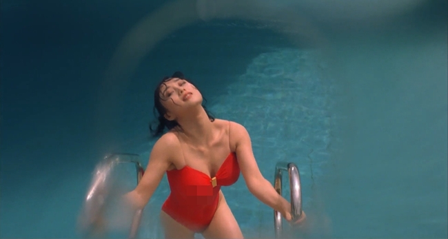 Hình ảnh Lợi Trí mặc áo tắm màu đỏ, bước lên từ hồ bơi tới giờ vẫn in sâu trong tâm trí khán giả. Đặc biệt, cuộc đọ sắc giữa Hoa hậu châu Á 1986 - Lợi Trí và Hoa hậu Hong Kong 1988 - Lý Gia Hân cũng trở thành đề tài bàn luận của người hâm mộ.
