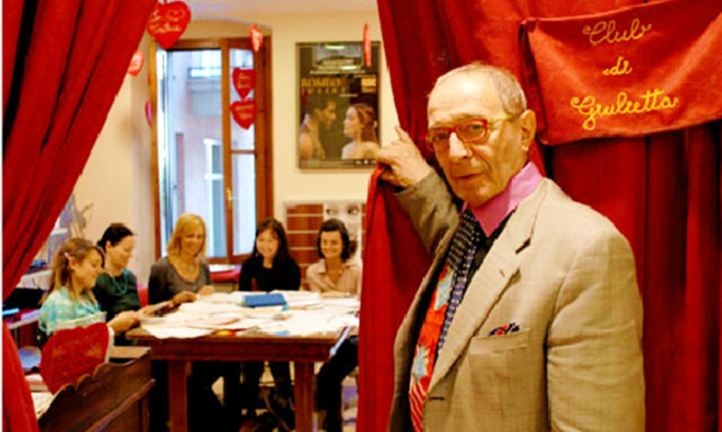 Giovanna Tamassi - người quản lý Câu lạc bộ Juliet cùng những "thư ký của Juliet"