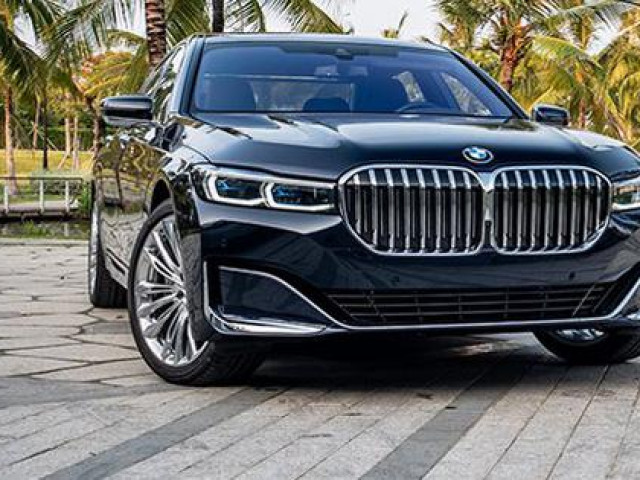 Bạn trẻ - Cuộc sống - Chiếc xe 6,9 tỷ đồng trở thành "vật hy sinh" trong cuộc ngoại tình của chồng