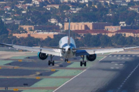 FAA cảnh báo riêng các hãng khai thác Boeing 787 cẩn trọng với mạng 5G