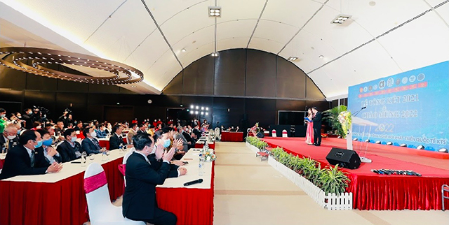 
Lễ Tổng kết kinh doanh KTSVN năm 2021 được diễn ra tại Trung tâm Hội nghị Quốc gia và có sự tham dự của nhiều Lãnh đạo cơ quan, bộ ngành nhà nước.