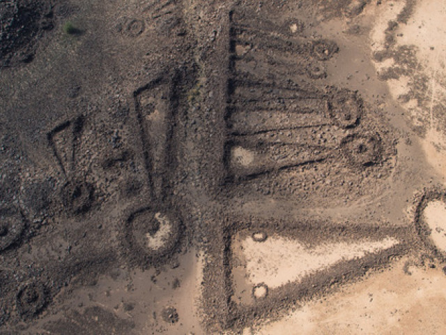 Phi thường - kỳ quặc - Choáng váng "đường cao tốc" 4.500 tuổi "đi ngang hai thế giới"