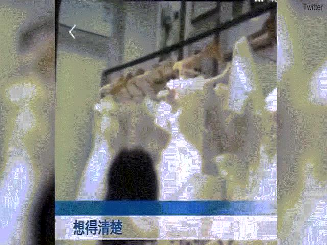 Phi thường - kỳ quặc - Yêu cầu trả tiền cọc nhưng bị từ chối, người phụ nữ tức giận cắt nát 32 bộ váy cưới của tiệm