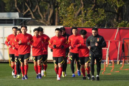 Bóng đá - ĐT Trung Quốc lực lượng què quặt, sếp lớn hứa thưởng khủng để thắng Việt Nam mùng 1 Tết