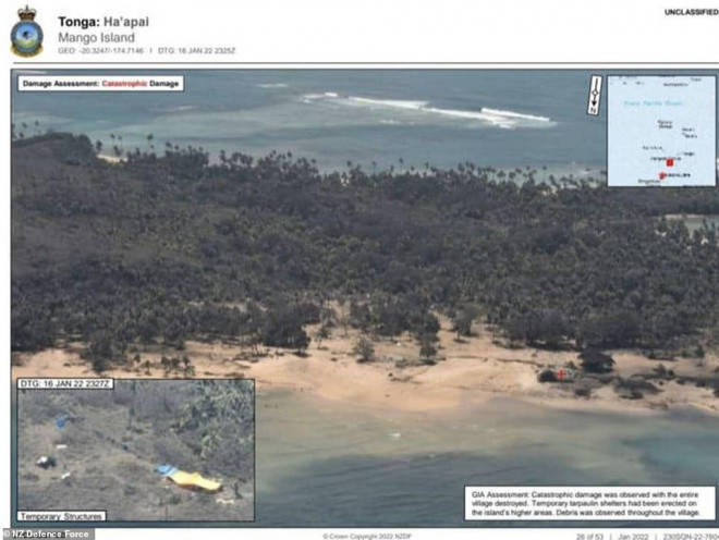 Một hòn đảo ở Tonga bị tàn phá nặng nề. Ảnh: Bộ Quốc phòng New Zealand