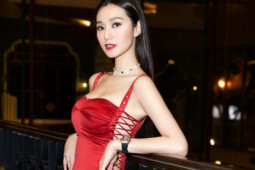 "Phú bà" Khánh My mặc váy lộ toàn bộ đường cong mà không phô