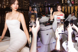 Đời sống Showbiz - Người mẫu Đào Lan Phương khoe body &quot;đẹp như tượng tạc&quot; trên du thuyền Sài thành