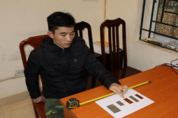 Pháp luật - Vụ đóng đinh vào đầu bé 3 tuổi: Bố của nghi phạm lên tiếng