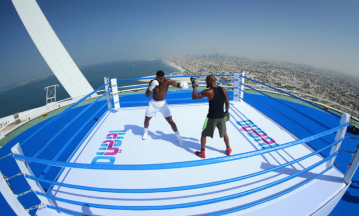 Anthony Joshua tập luyện vào năm 2017