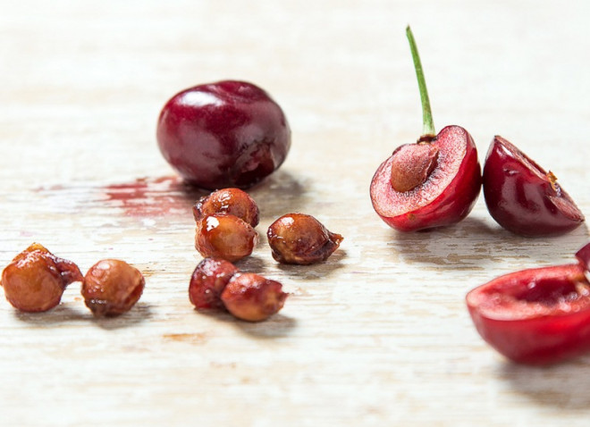 4 loại quả thơm ngon nhưng hạt lại là "thuốc độc", chớ dại ăn kẻo hối hận không kịp - 5