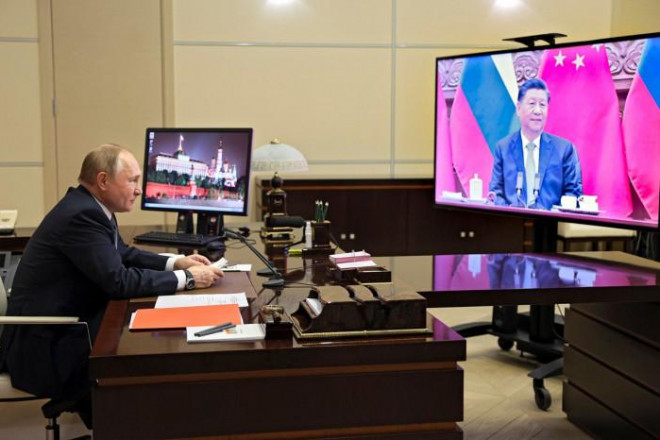 Hai nhà lãnh đạo Vladimir Putin và Tập Cận Bình ca ngợi quan hệ Nga - Trung đang ở giai đoạn tốt nhất trong lịch sử. Ảnh: AP