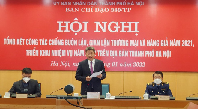 Phó Chủ tịch UBND thành phố Hà Nội Nguyễn Mạnh Quyền phát biểu tại hội nghị